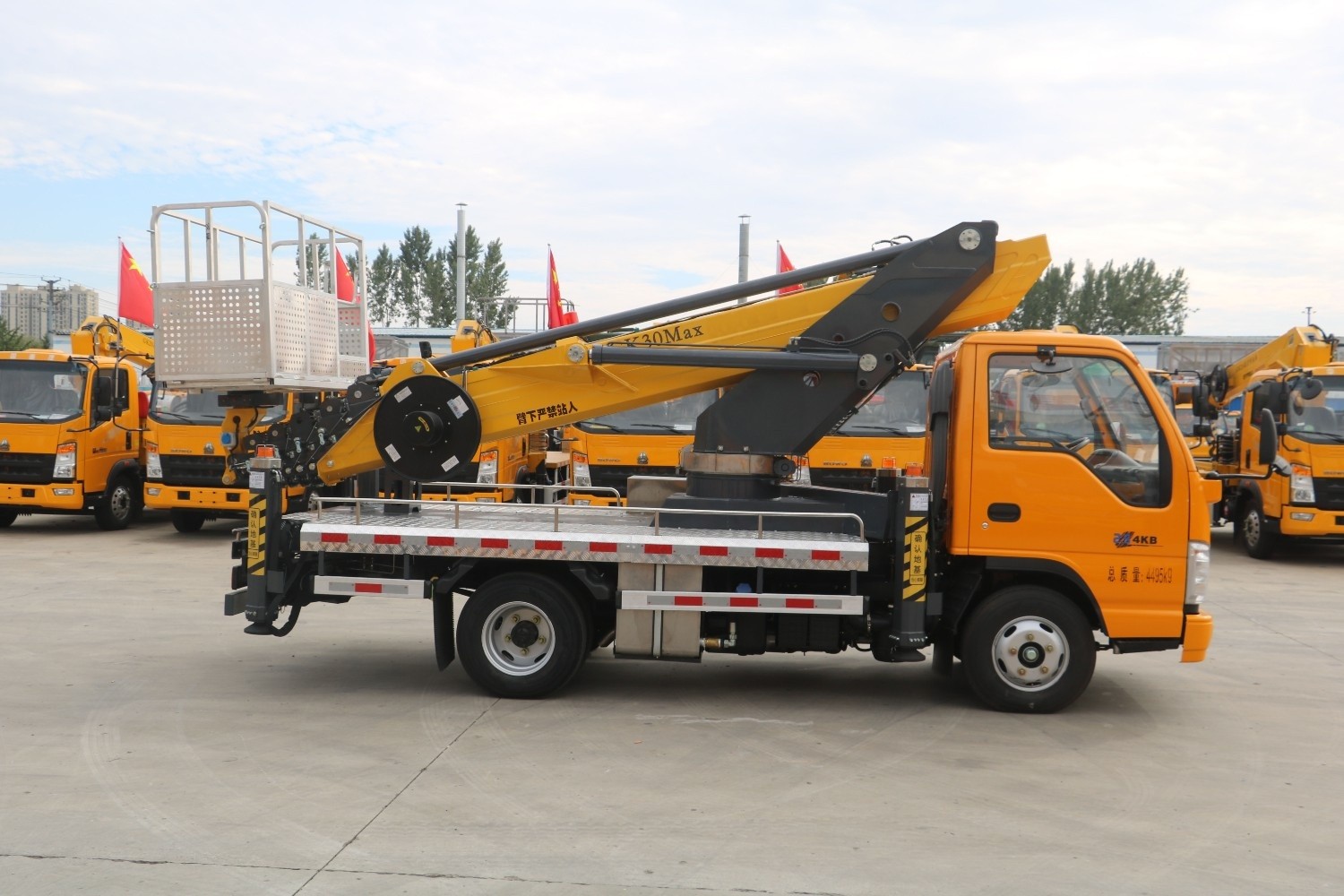 30Meter Aerial Work Truck With ISUZU Chassis 