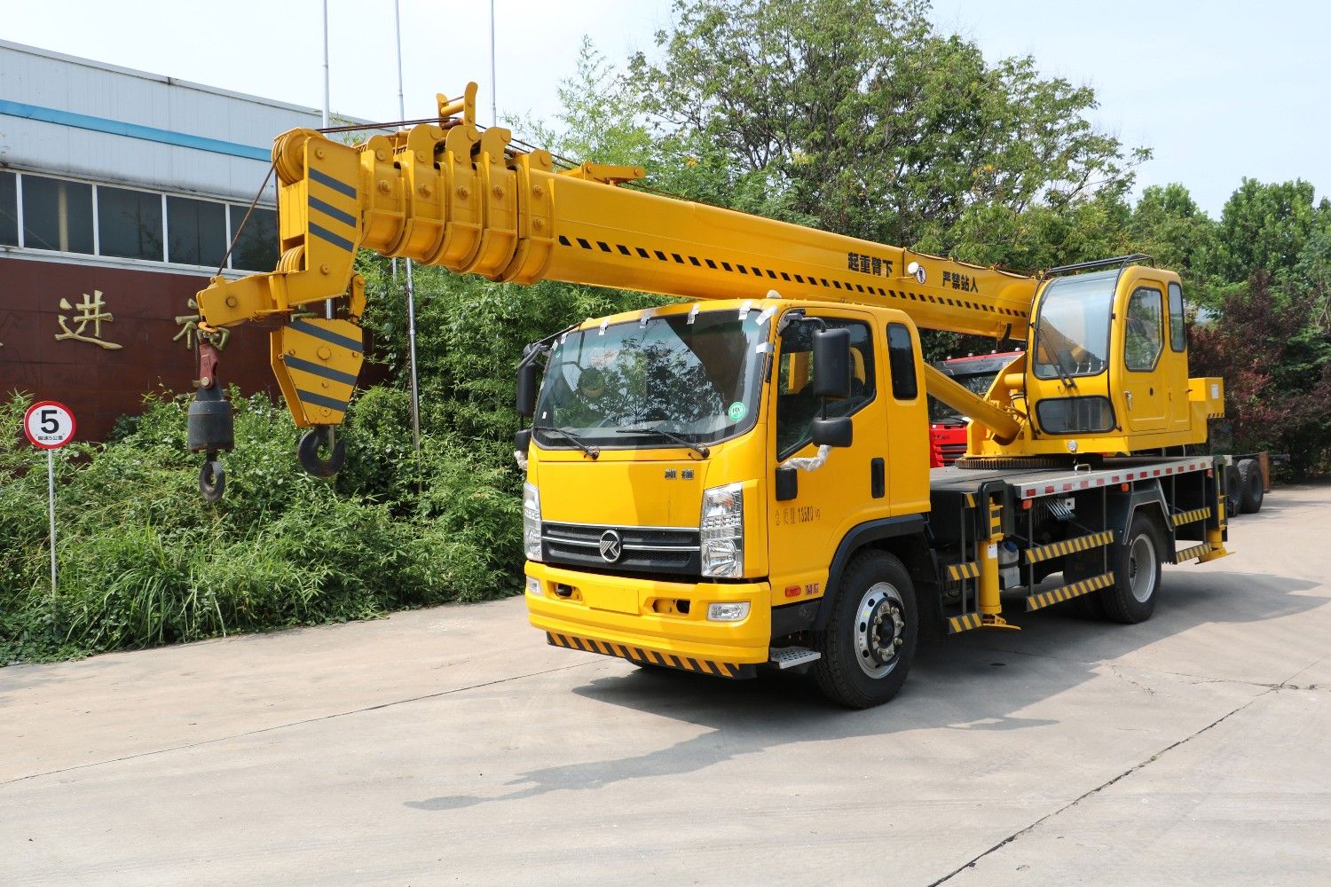 Grue mobile à boom télescopique de 12 tonnes