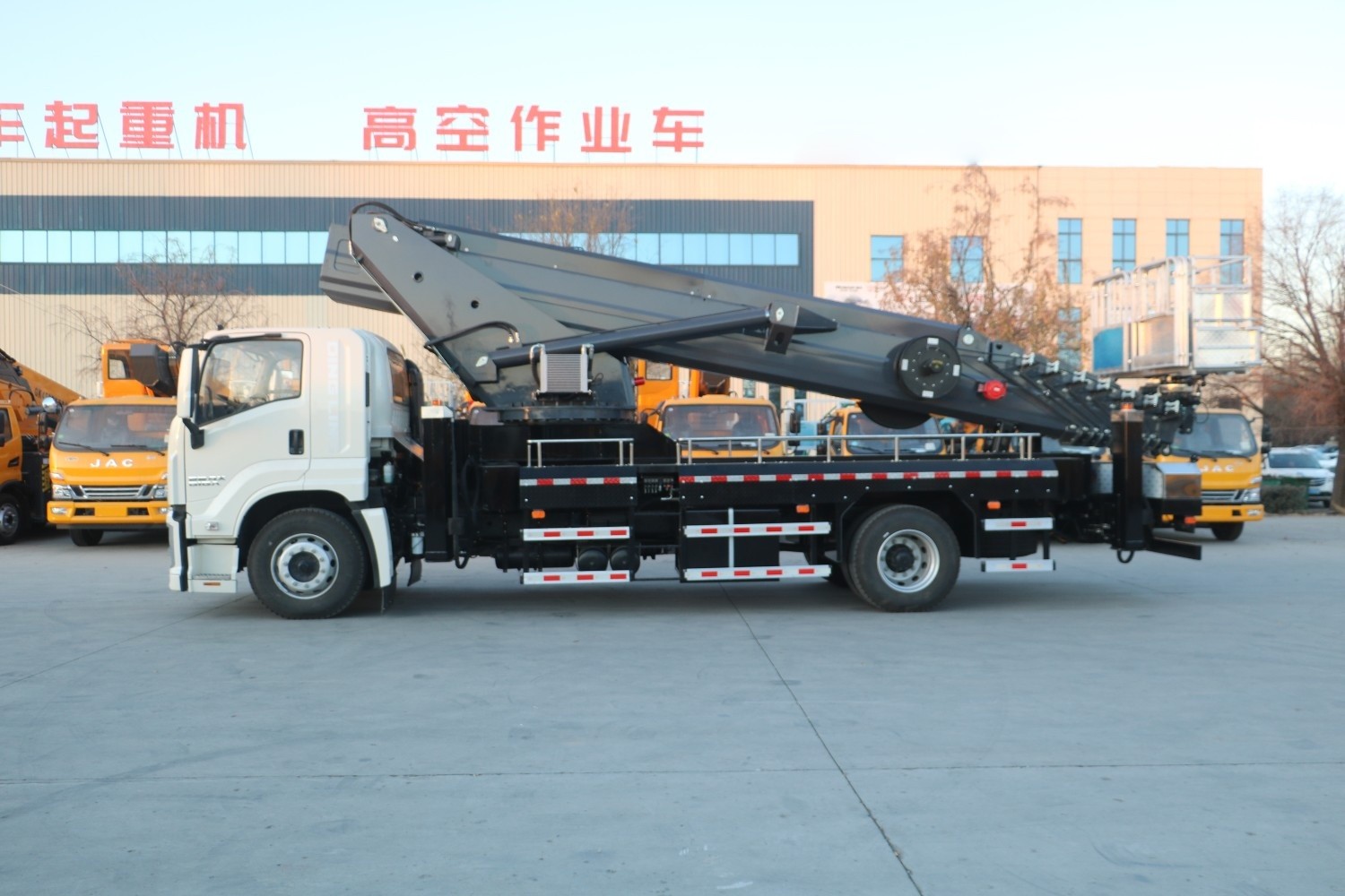 60 Meter Aerial Work Truck With ISUZU GIGA Chassis