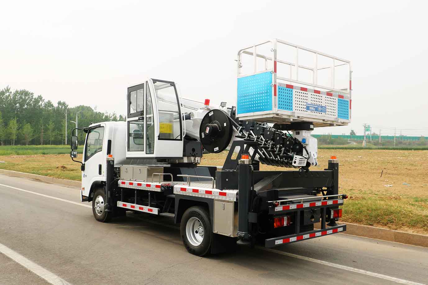 รถบรรทุกบูมแขนยืดไสลด์ 35 เมตร