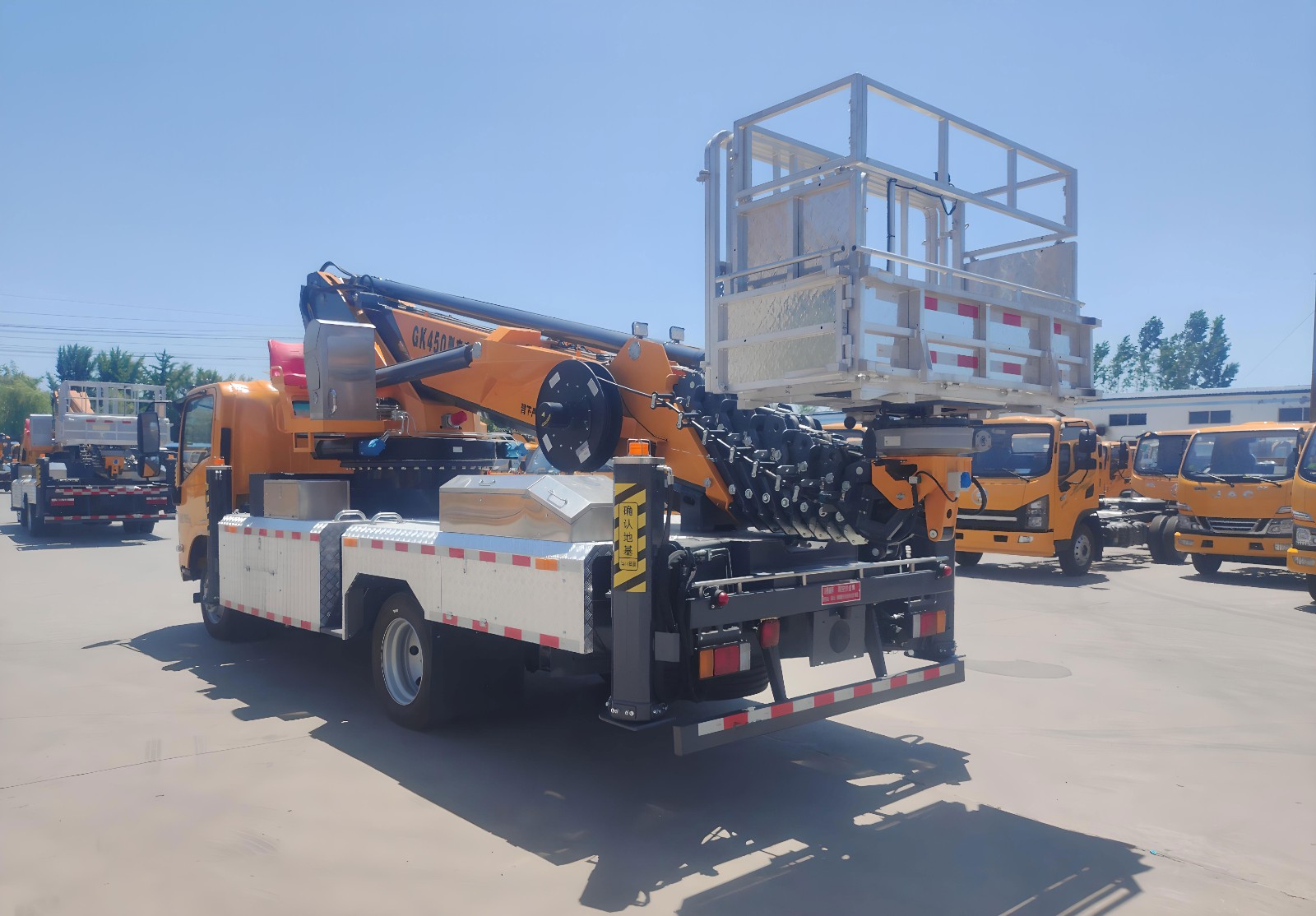 45 Meter Aerial Work Truck With ISUZU Chassis