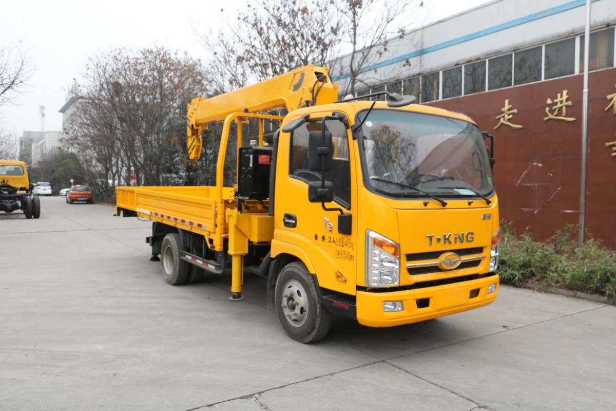 Crane xe tải 5 tấn