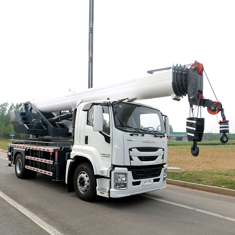 รถบรรทุกเครนไฮดรอลิกอีซูซุ 10 ตัน