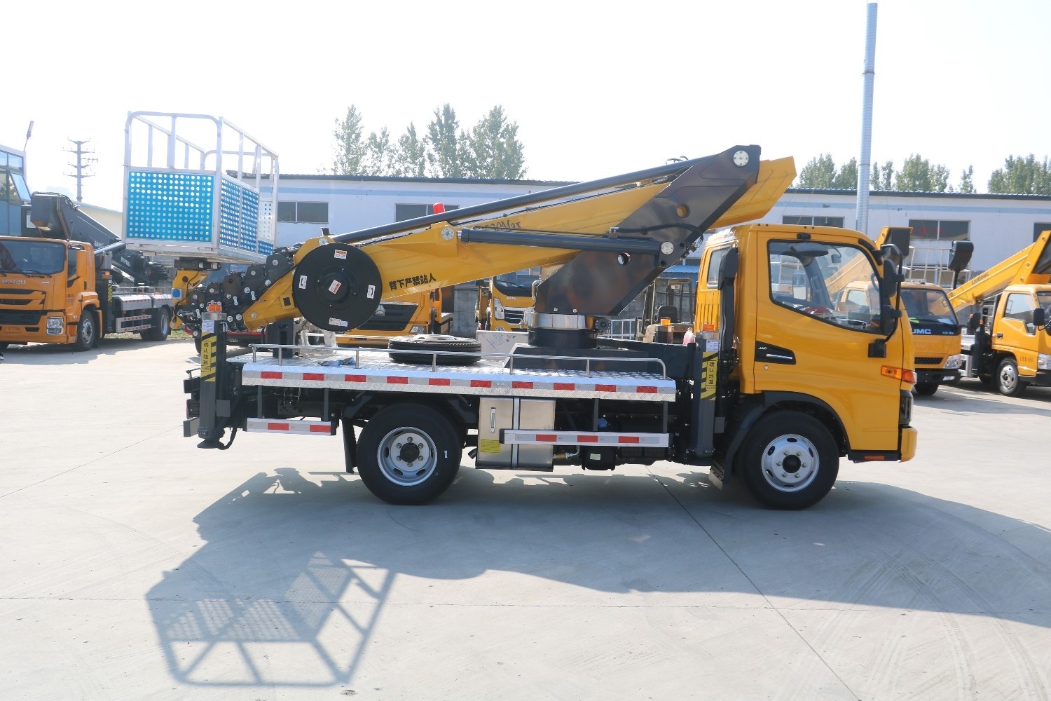 30 Meter Aerial Work Platform Truck with JAC Chassis