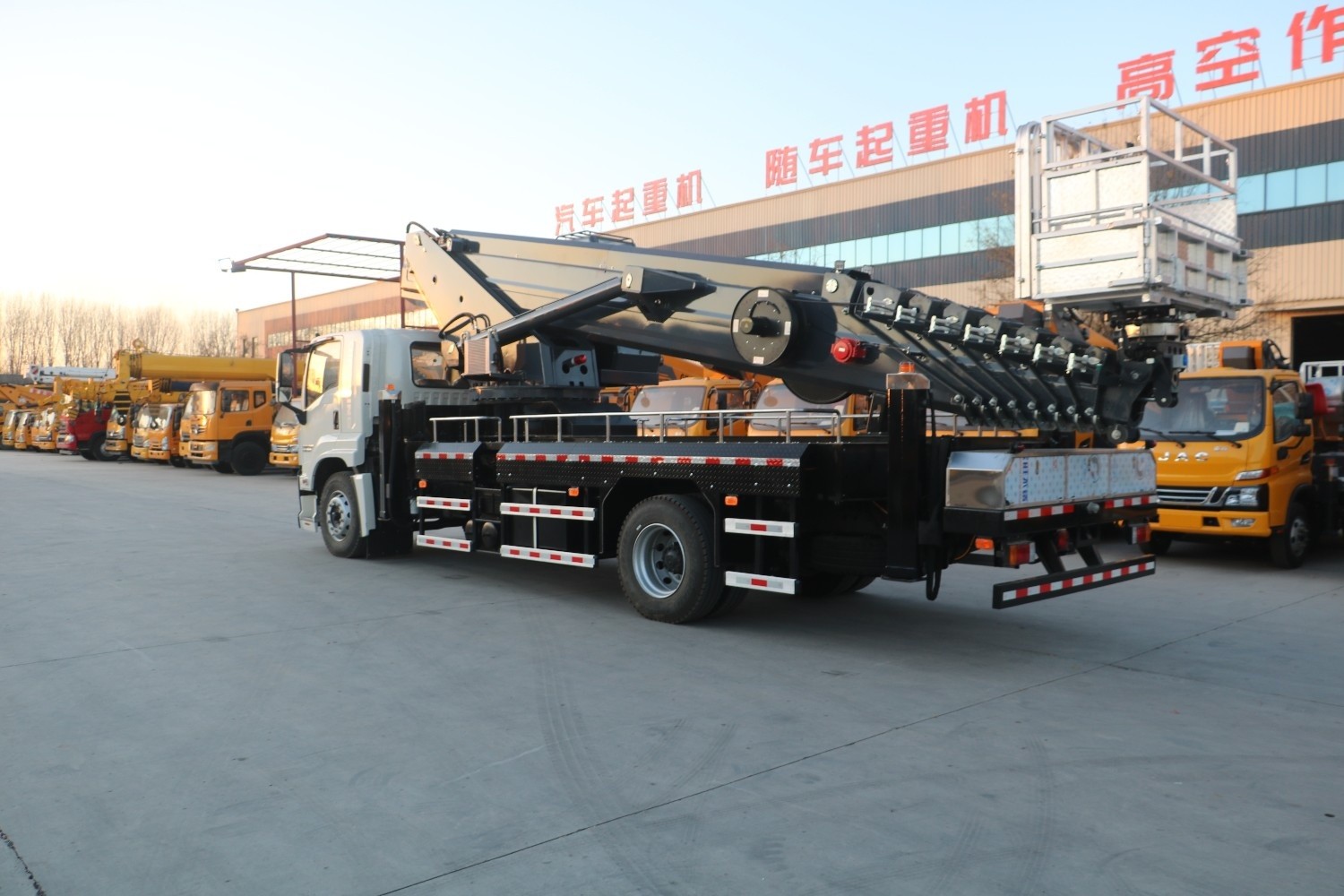 60 Meter Aerial Work Truck With ISUZU GIGA Chassis