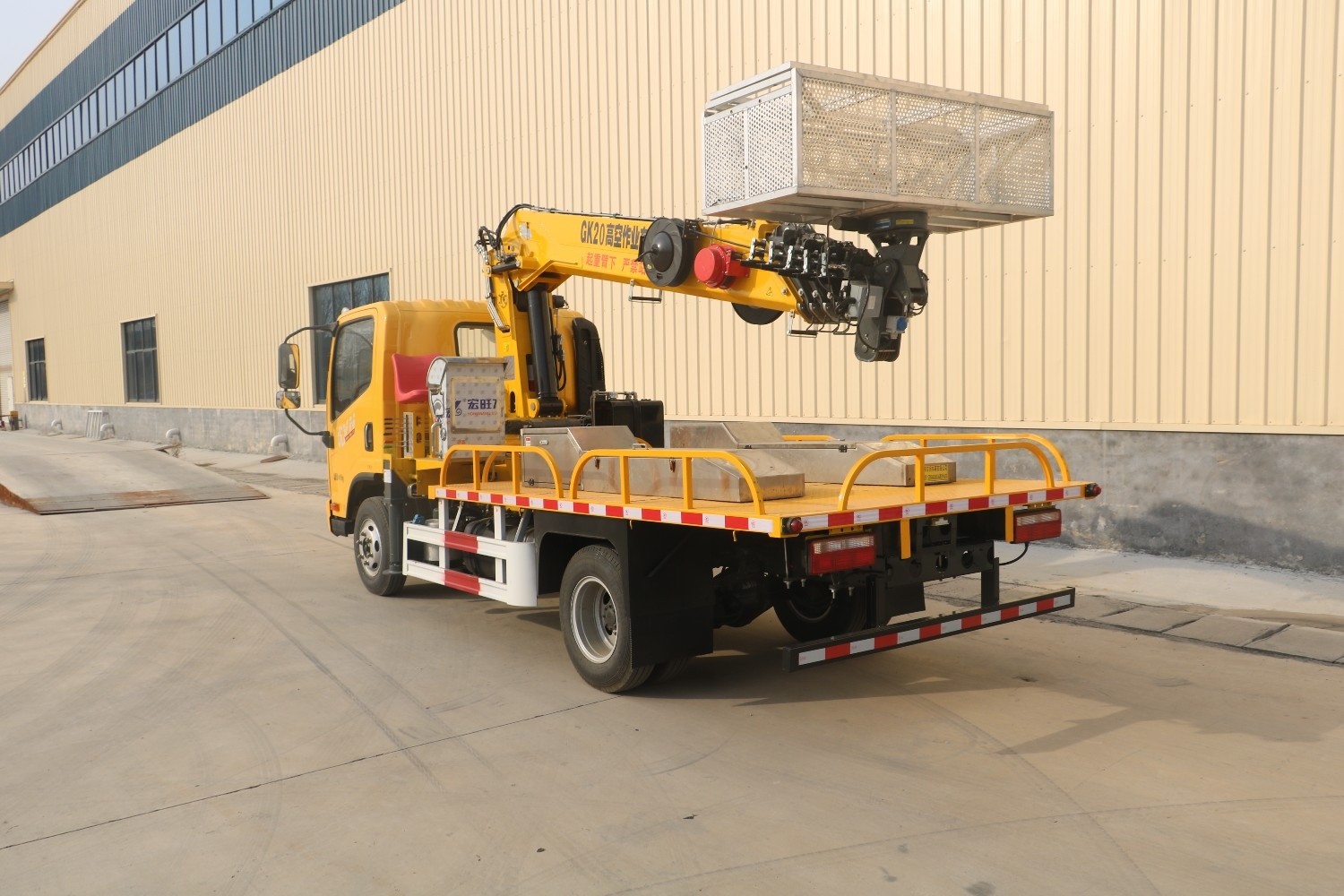 18m Multifunctional Aerial Work Platform Truck