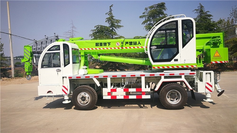 Grue mobile électrique à 8 tonnes