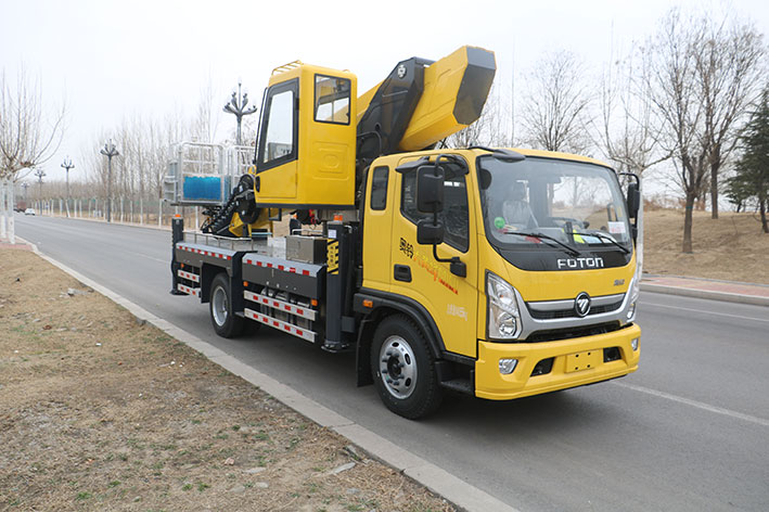 Truk Platform Kerja Udara 45m Truk Platform Kerja Udara 45m