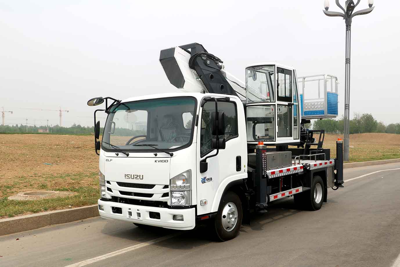 แพลตฟอร์มติดตั้งบนรถบรรทุกใหม่ 35 เมตร