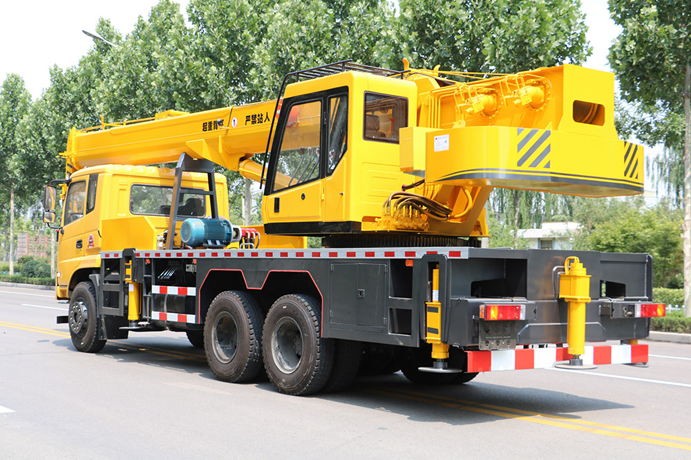 25T Mobile Crane 