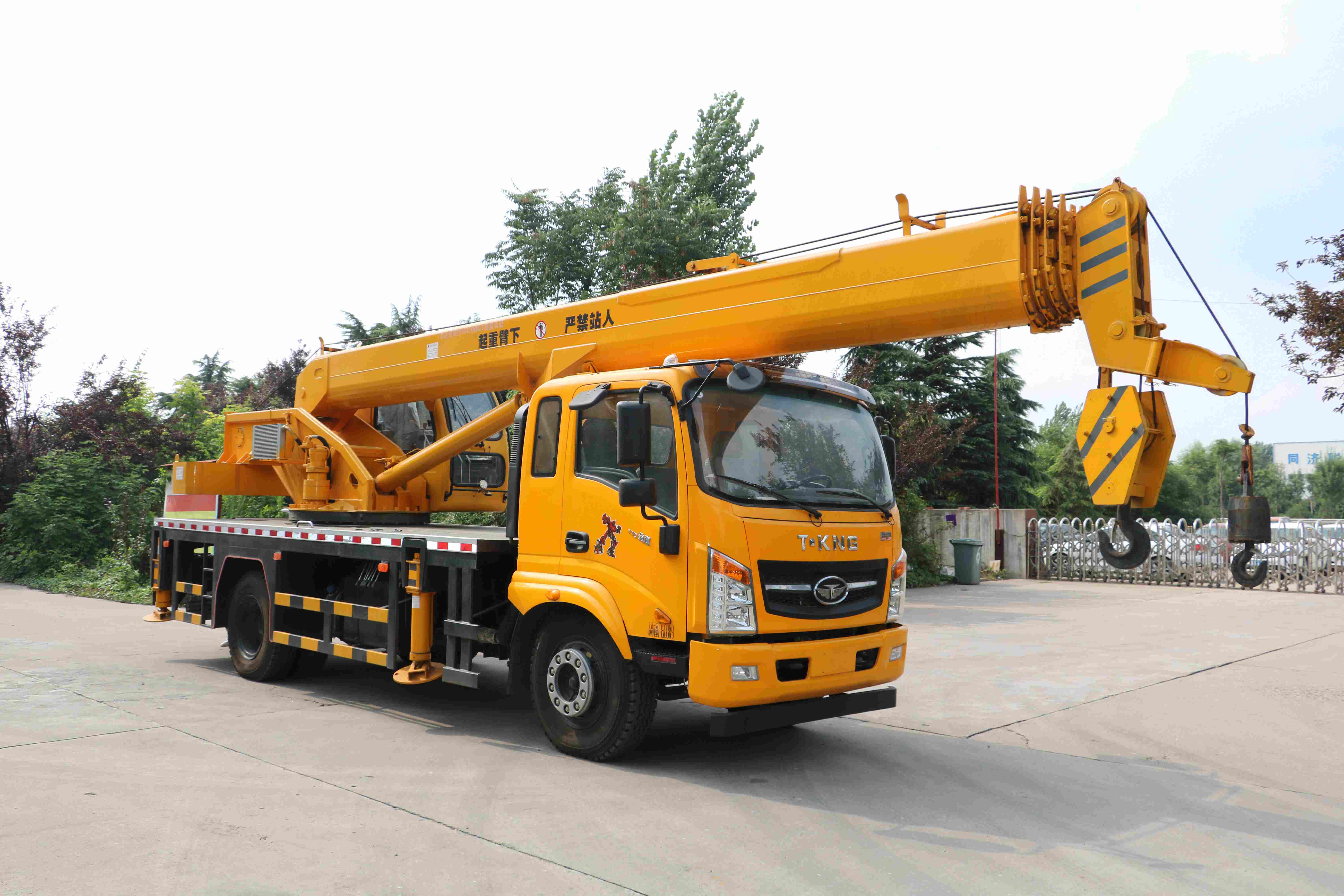 16 Ton Telescopic Boom Mobile Crane