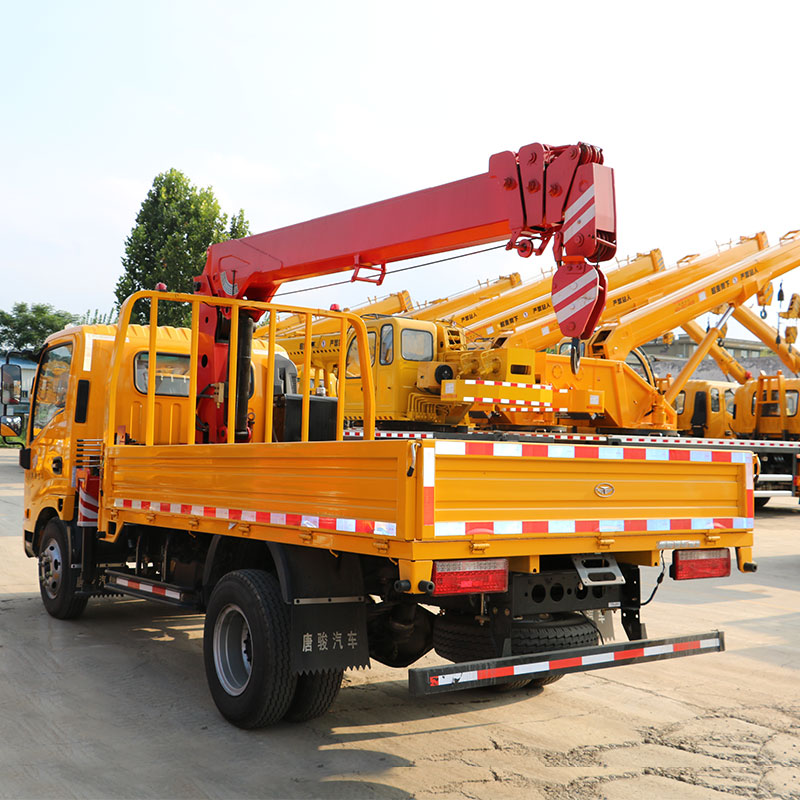 Cần cẩu xe tải 4TONS