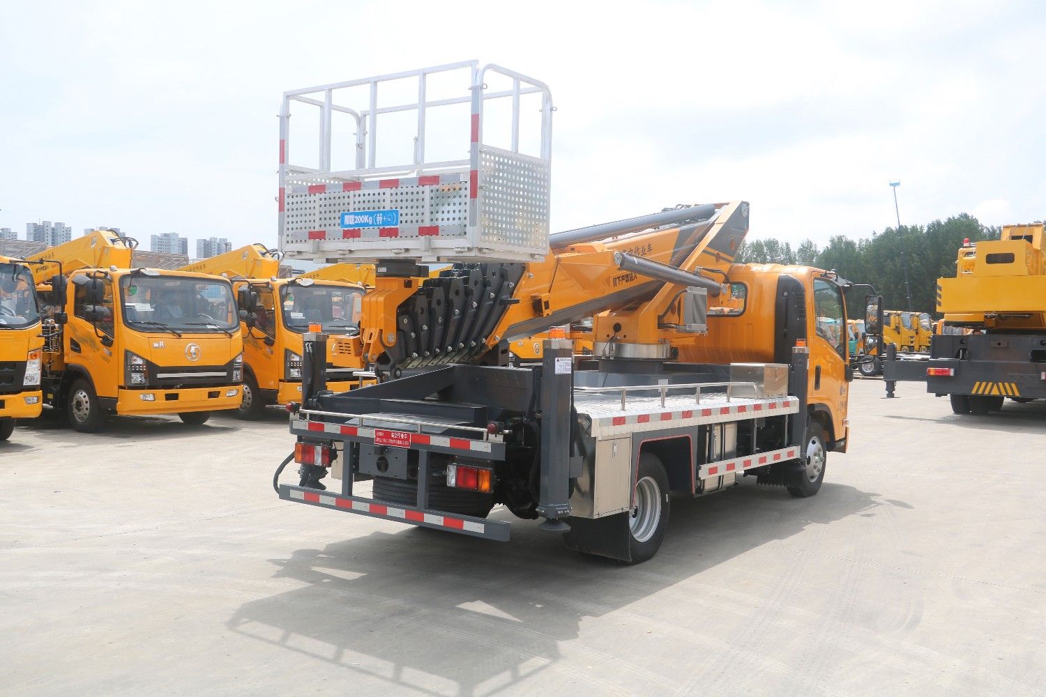 35 Meter Aerial Work Truck With ISUZU Chassis