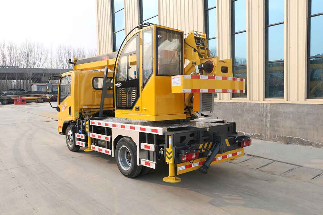 Cẩu di động Fow 5 tấn