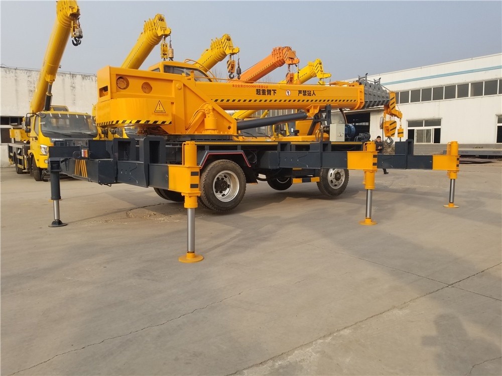 12 Ton Oil-Electric Mobile Crane