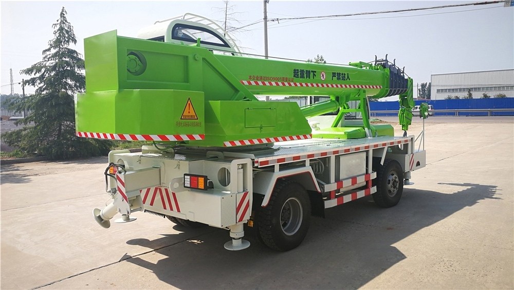 8 Ton Oil-Electric Mobile Crane