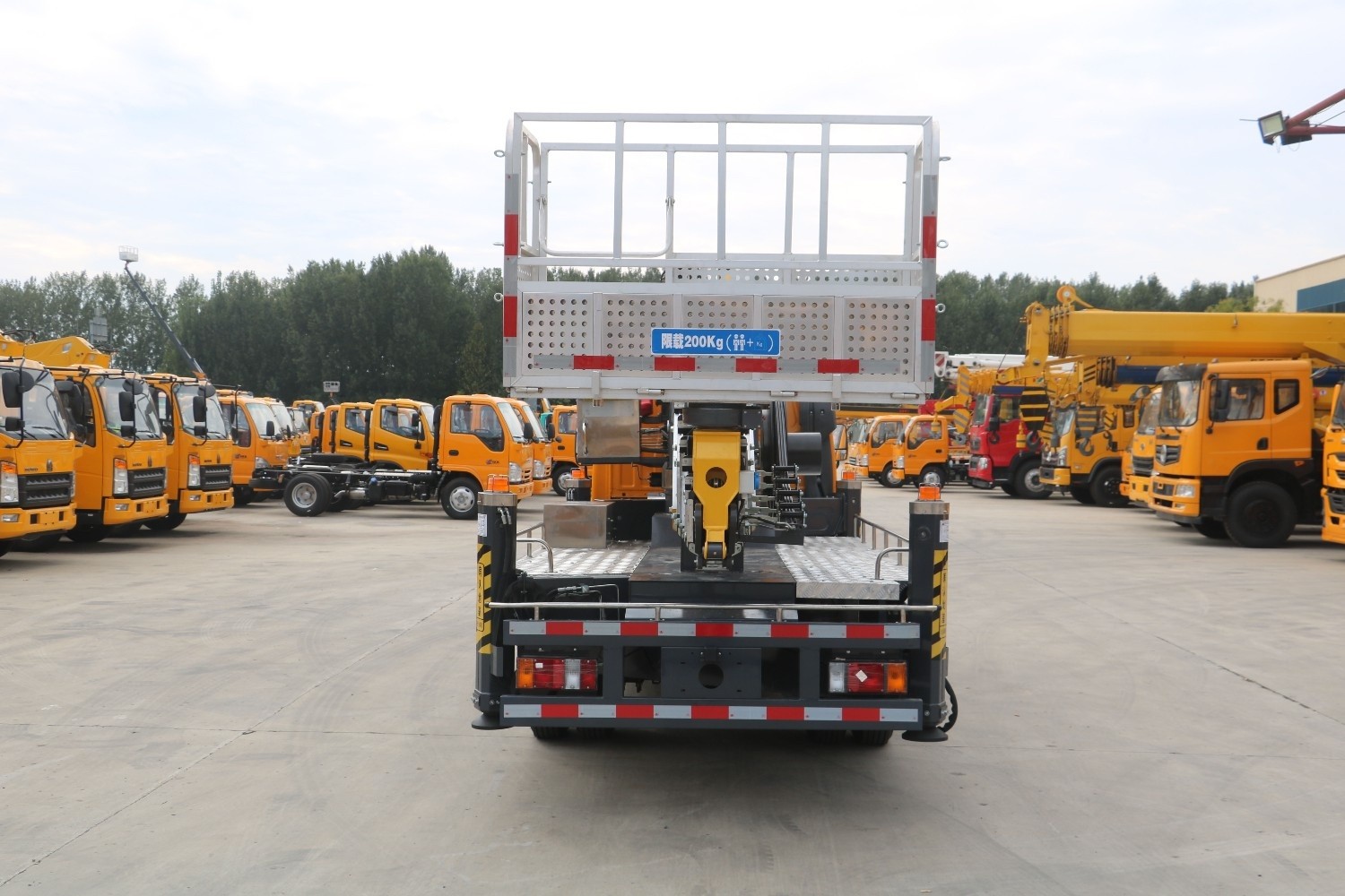 30Meter Aerial Work Truck With ISUZU Chassis 