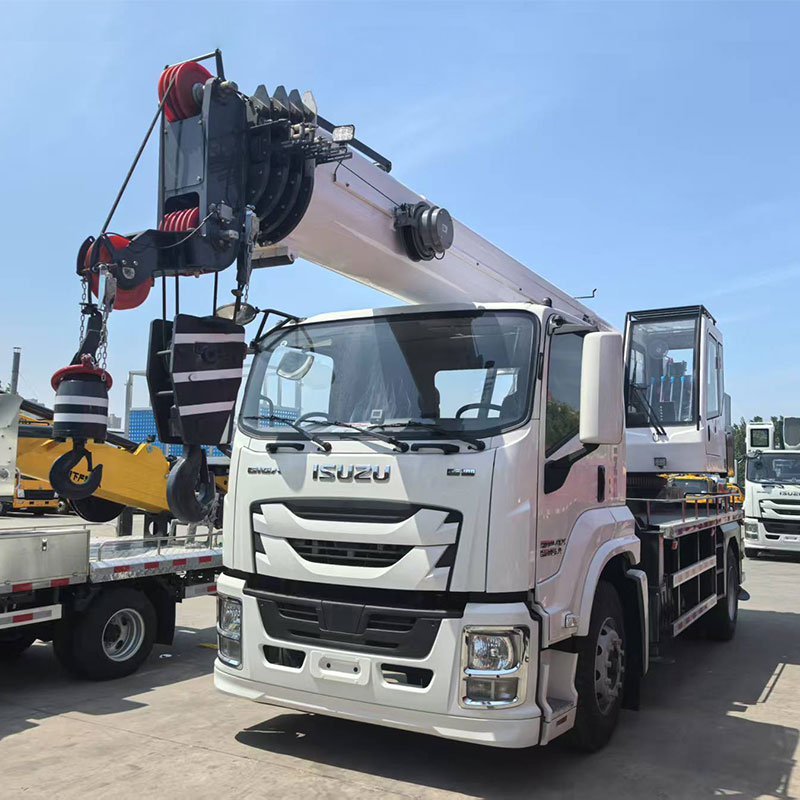 Xe tải cẩu ISUZU 10 tấn