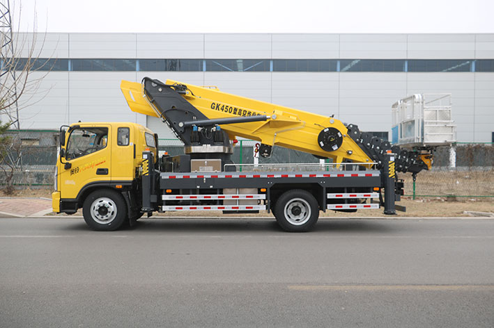 Xe nâng người 45 mét với khung gầm Foton