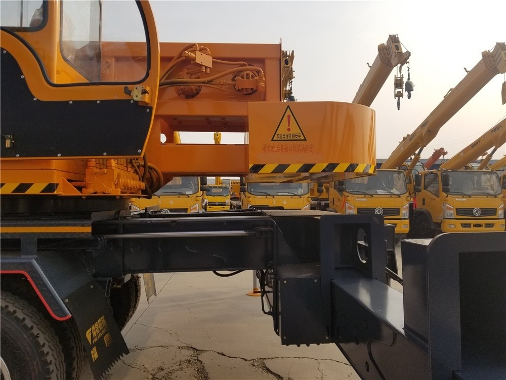 12 Ton Oil-Electric Mobile Crane