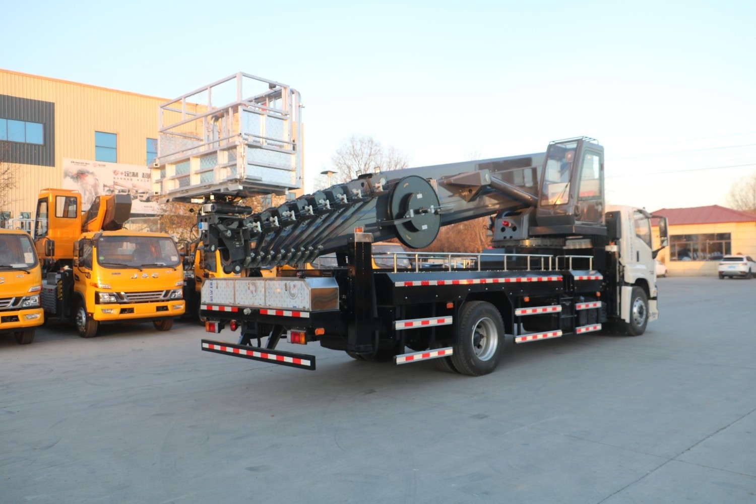 60 Meter Aerial Work Truck With ISUZU GIGA Chassis