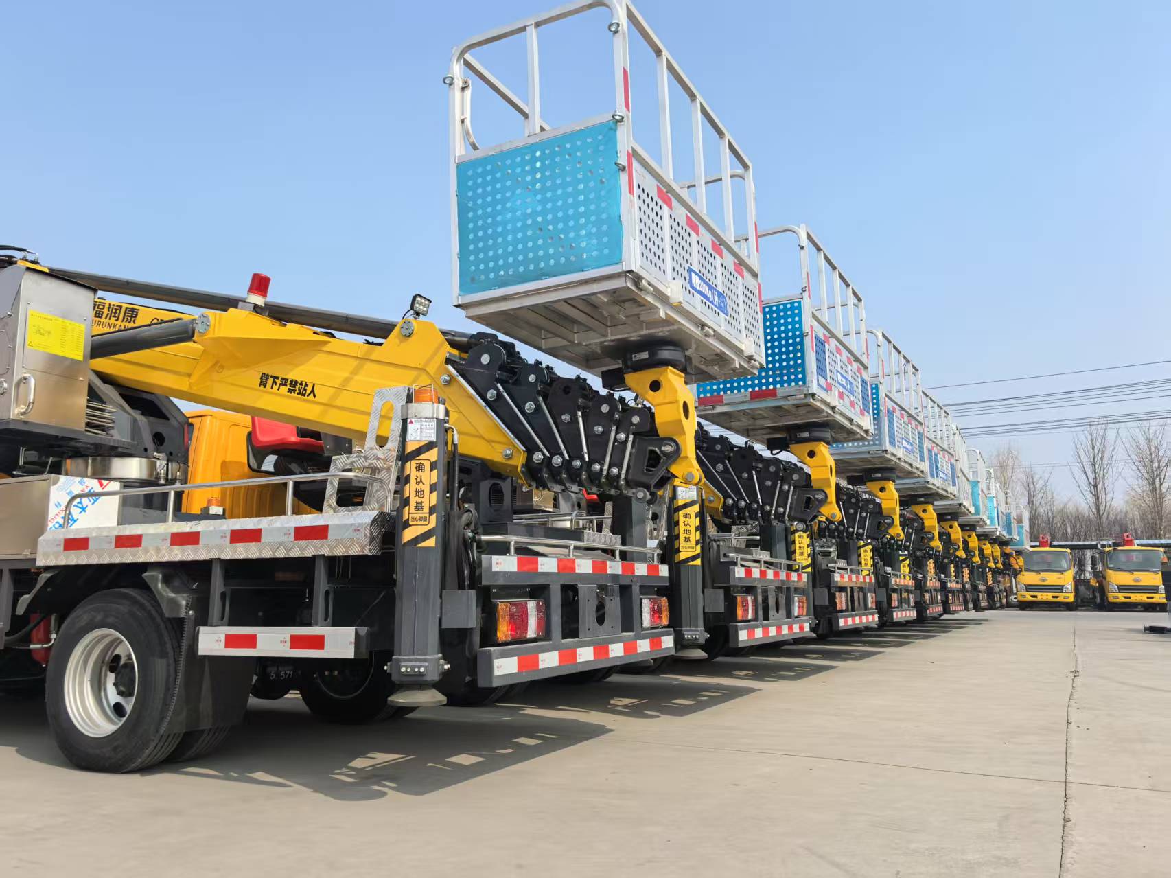 เครนติดรถบรรทุก