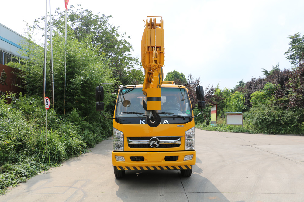 Grue montée sur camion de 16 tonnes