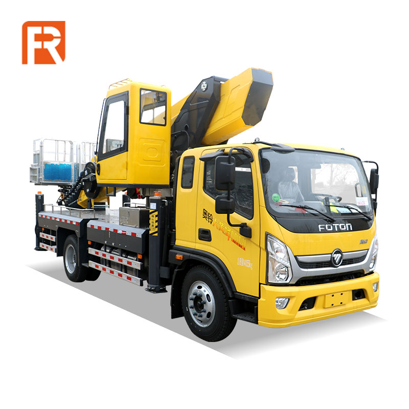 Truk Pengangkat Manusia 45Meter/147Kaki