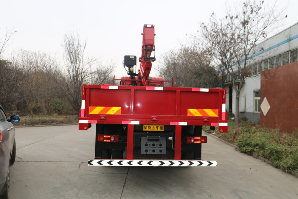 8 Ton Truck Mounted Crane