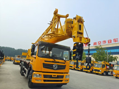 Cần trục di động Furnunkang 25Ttons