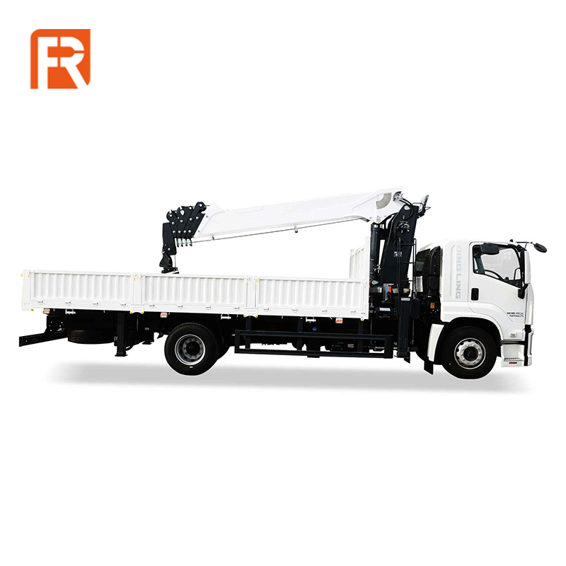 Xe cẩu xe tải tay lái bên trái 8 tấn