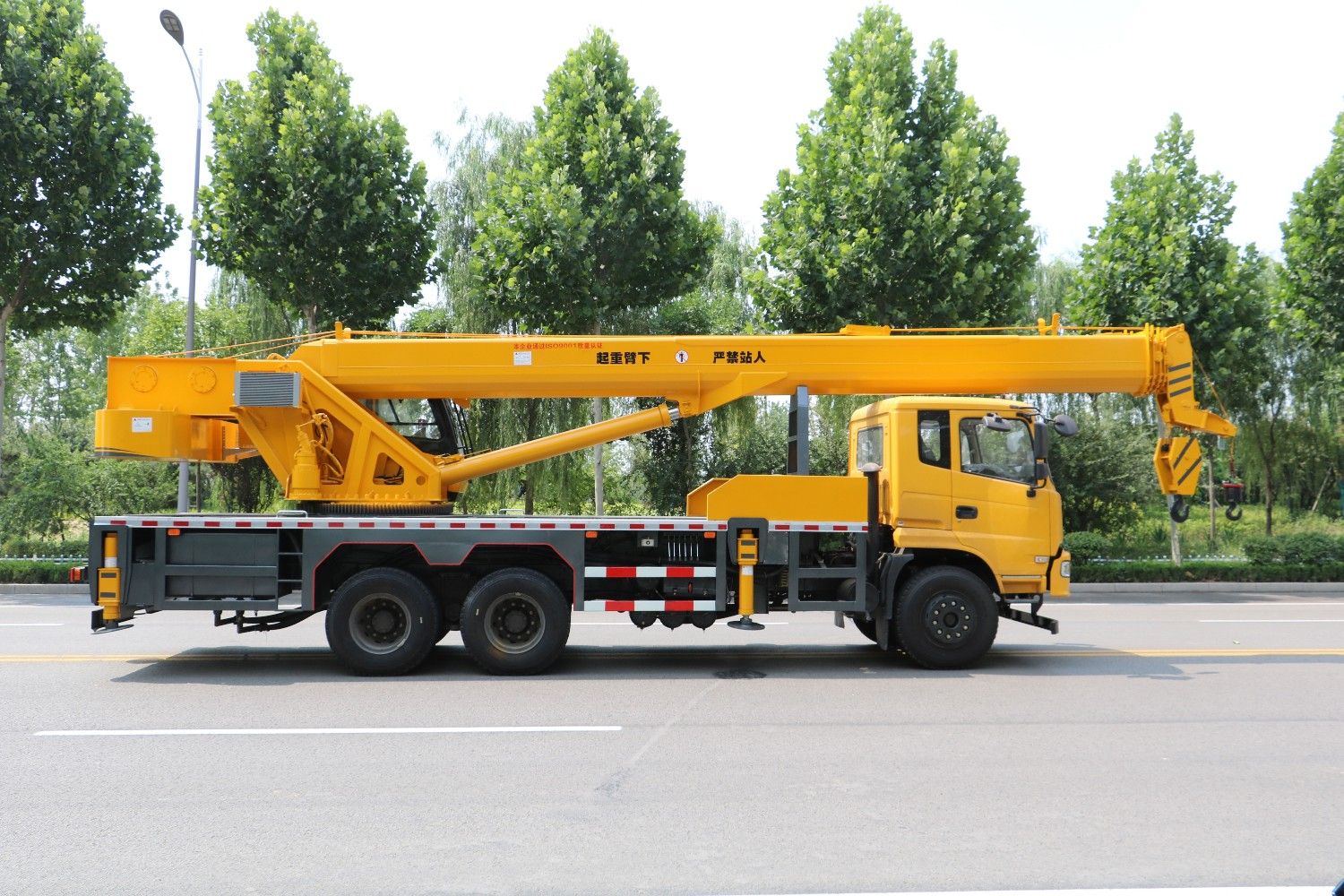 25 ton teleskopik mobil vinç