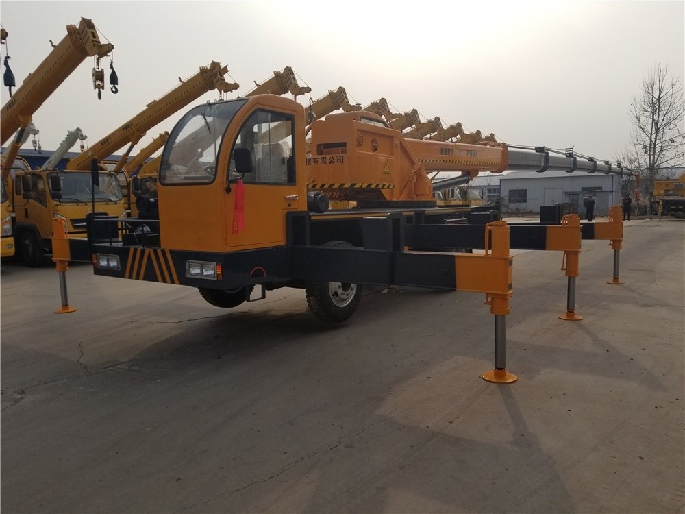 12 Ton Oil-Electric Mobile Crane