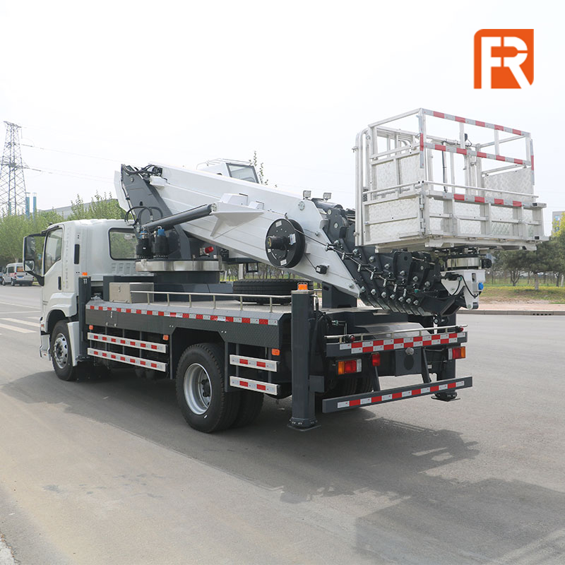 Xe tải thùng thủy lực Isuzu 45 mét