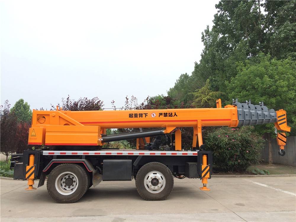 16 Ton Telescopic Beam Oil-Electric Mobile Crane