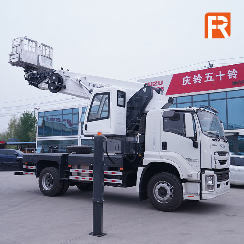 Xe nâng Isuzu ManLift 45 mét