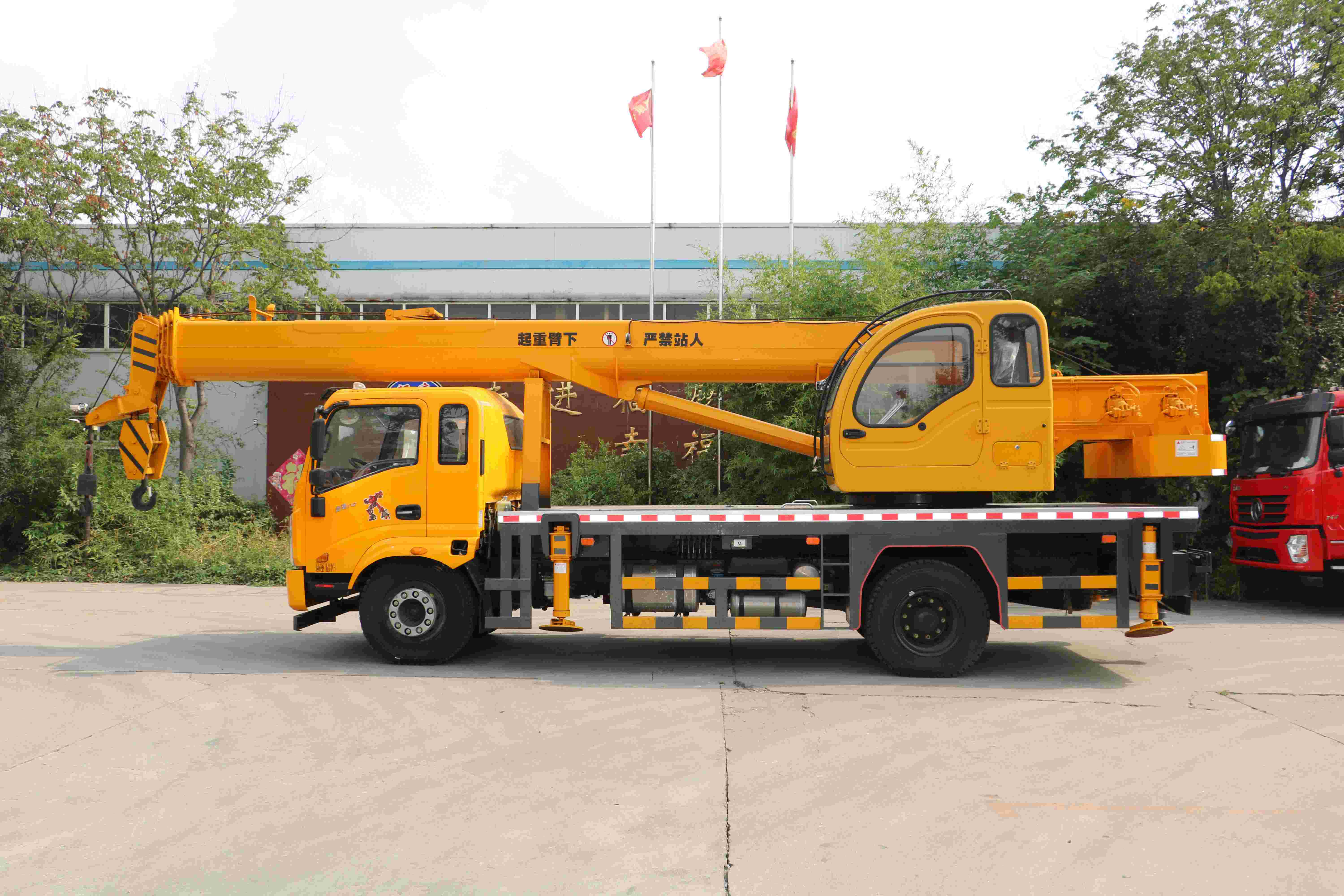 16 Ton Telescopic Boom Mobile Crane