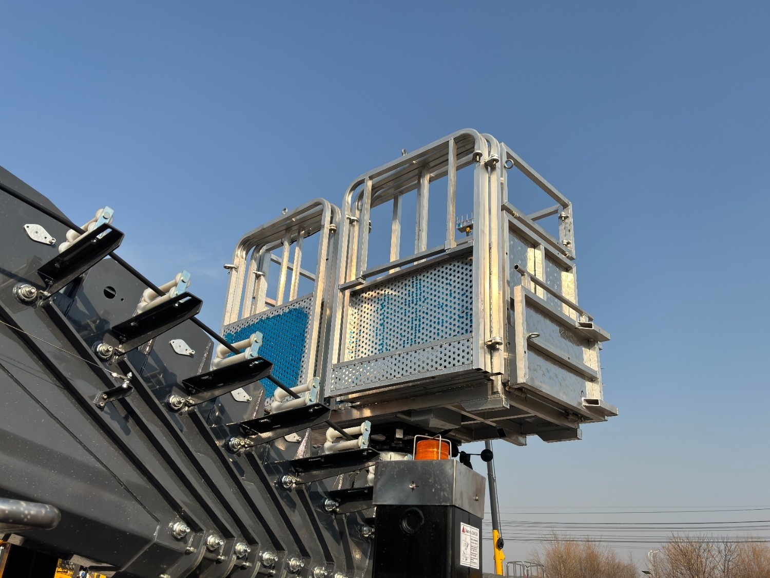 Caminhão de trabalho aéreo de 60 metros com chassi de Isuzu Giga