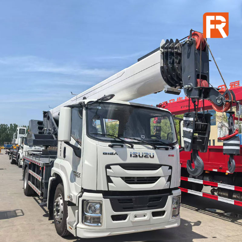 Xe tải cẩu ISUZU 10 tấn